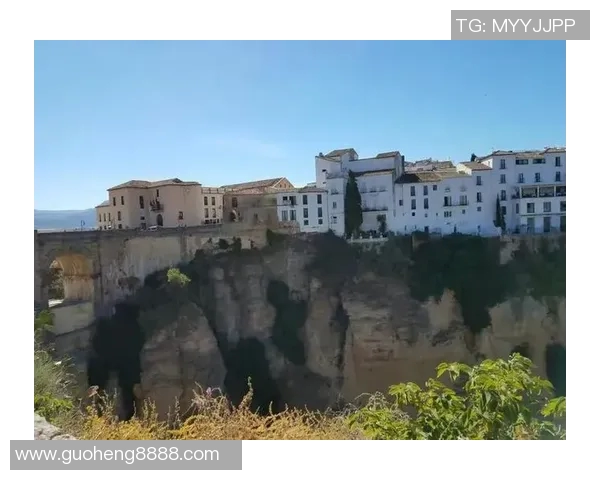 西班牙足球巨星崛起之路：从小镇少年到世界舞台的传奇之旅