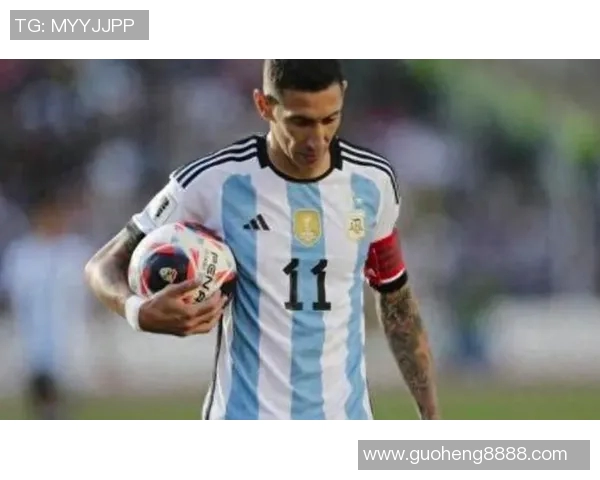 足球巨星背后故事揭秘 揭示球场背后不为人知的辛酸与荣耀