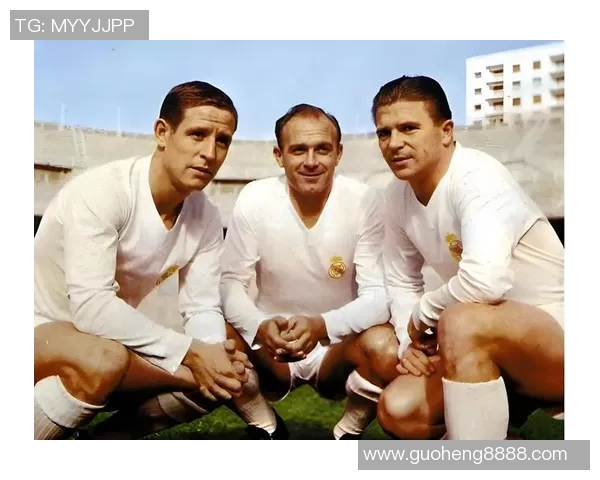 追忆足坛传奇球星风采与时代印记的光辉历程